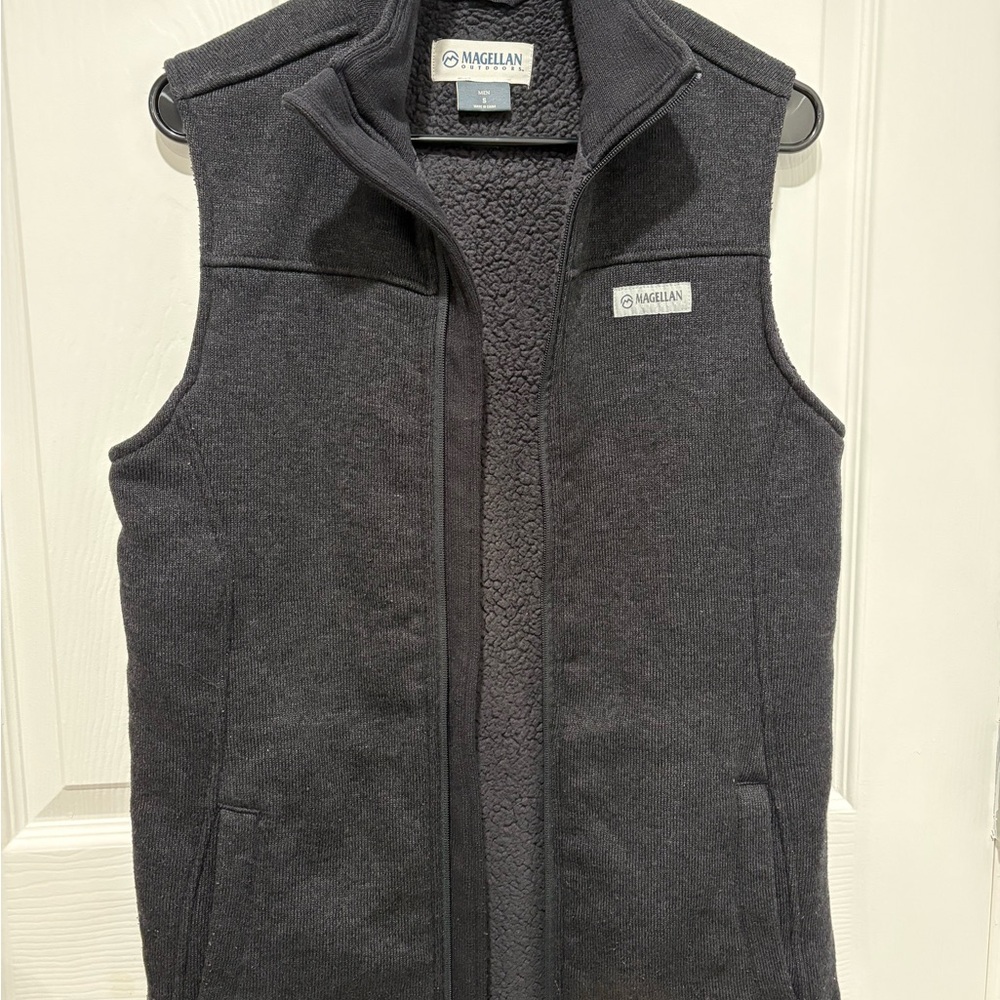 Magellan Outdoors Charcoal Fleece vest